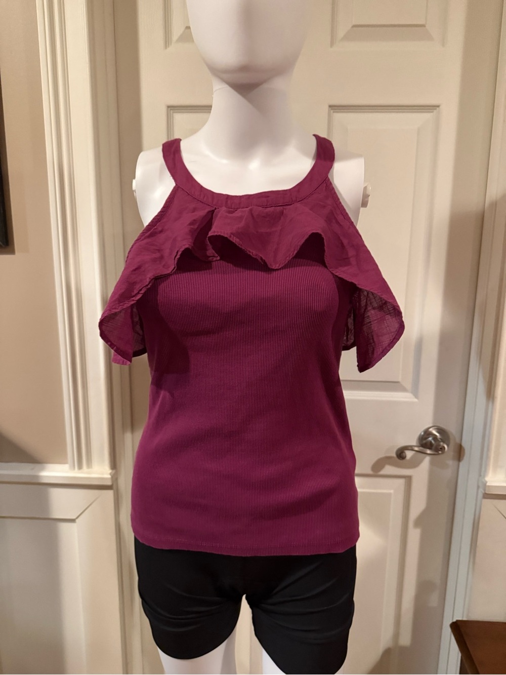 Maeve Ruffle Sleeve Top in Pink Size Medium Like New